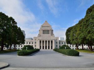 文化の観点で考える、日本の政党制が30年かけて元に戻った理由 – 歩きながら考える vol.109
