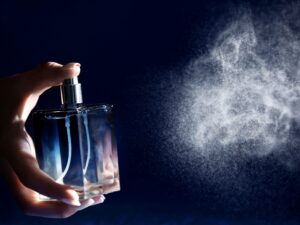 外国人の香水と日本人の怒り：なぜ匂いだけは我慢できないのか – 歩きながら考える vol.112