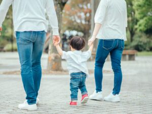 育休制度が充実すると幸福度が下がる？日本の職場が抱える「思いやりのジレンマ」- 歩きながら考える vol.139