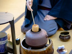 茶道、やろうかなって思った話 – 歩きながら考える vol.145